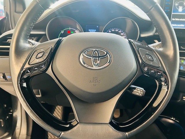 Toyota C-HR 2.0l Hybrid - Samsaru's Car Outlet