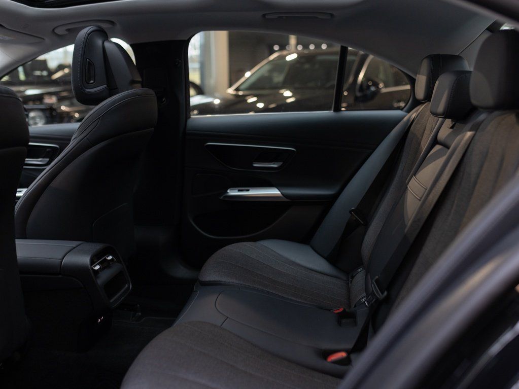 Mercedes-Benz E 220 d Avantgarde Advanced - Samsaru's Car Outlet