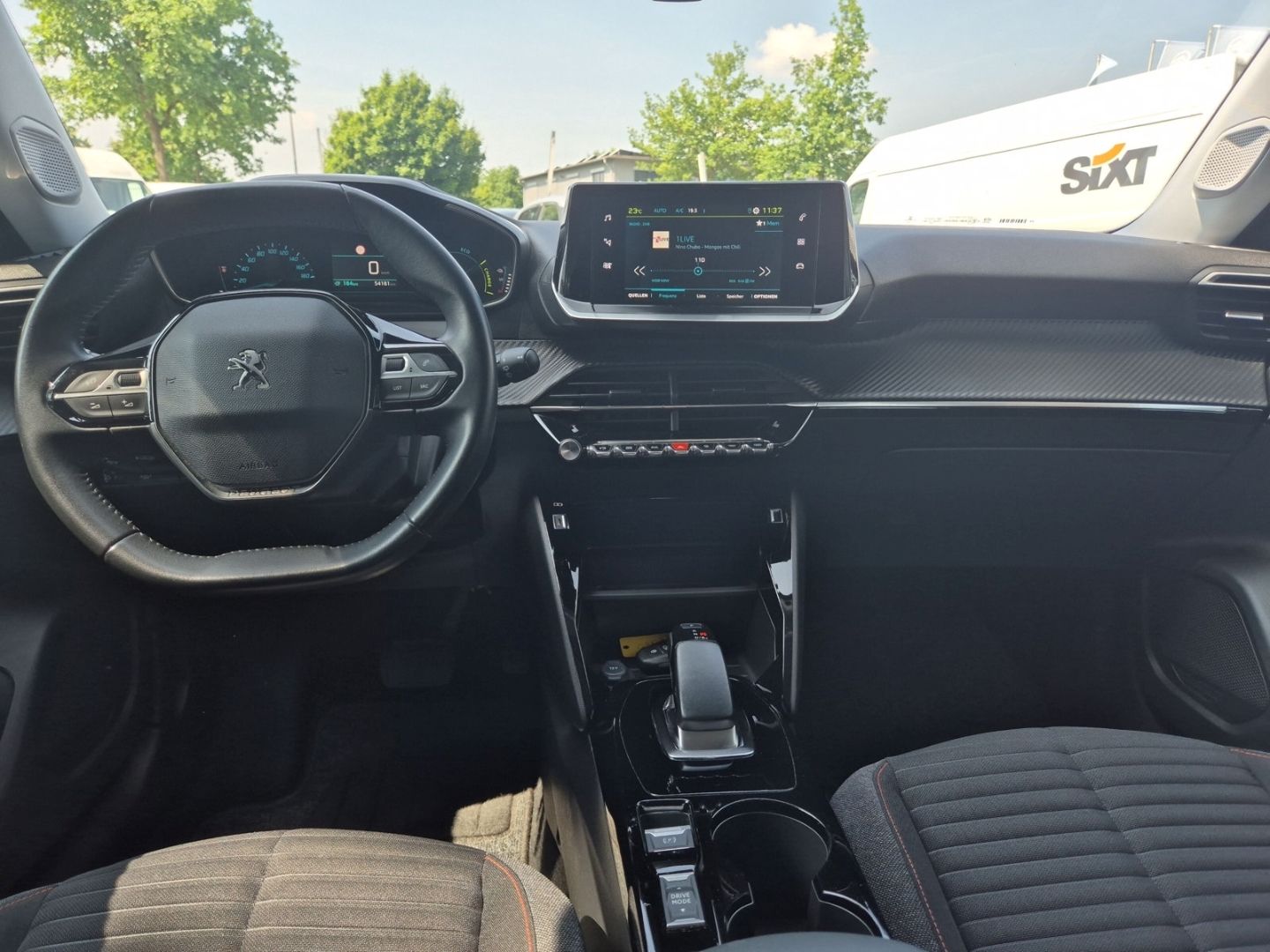 Peugeot 2008 Active Elektro - Samsaru's Car Outlet