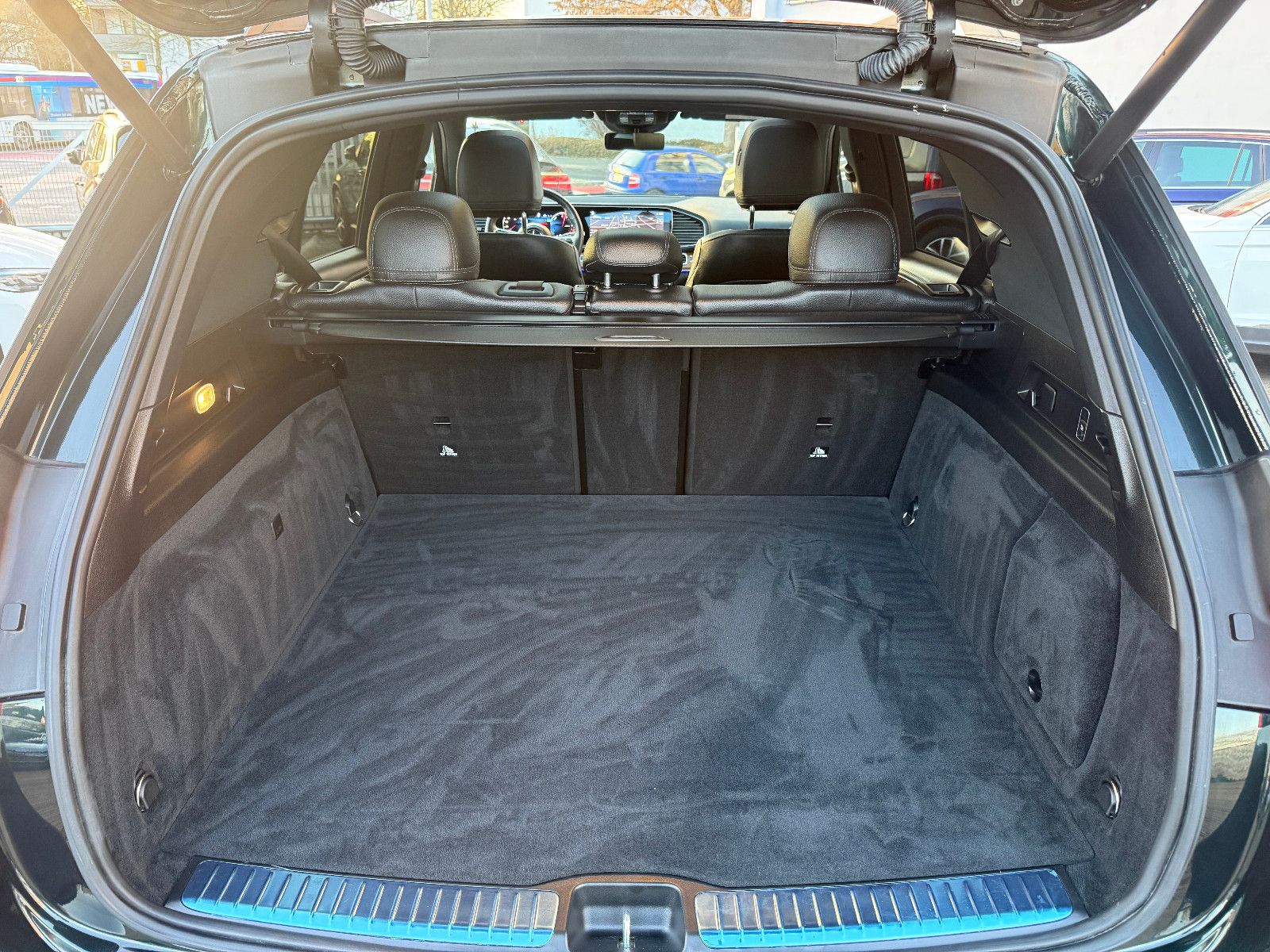 Mercedes-Benz GLE 350de 4Matic*AMG*ACC*PANO*Burmester*AHK*
