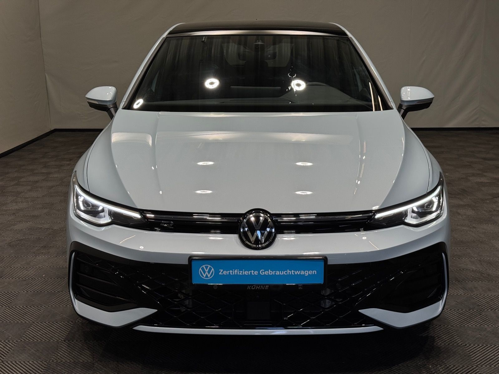 Volkswagen Golf R-Line 1.5 eTSI DSG | MATRIX NAVI PANO AHK