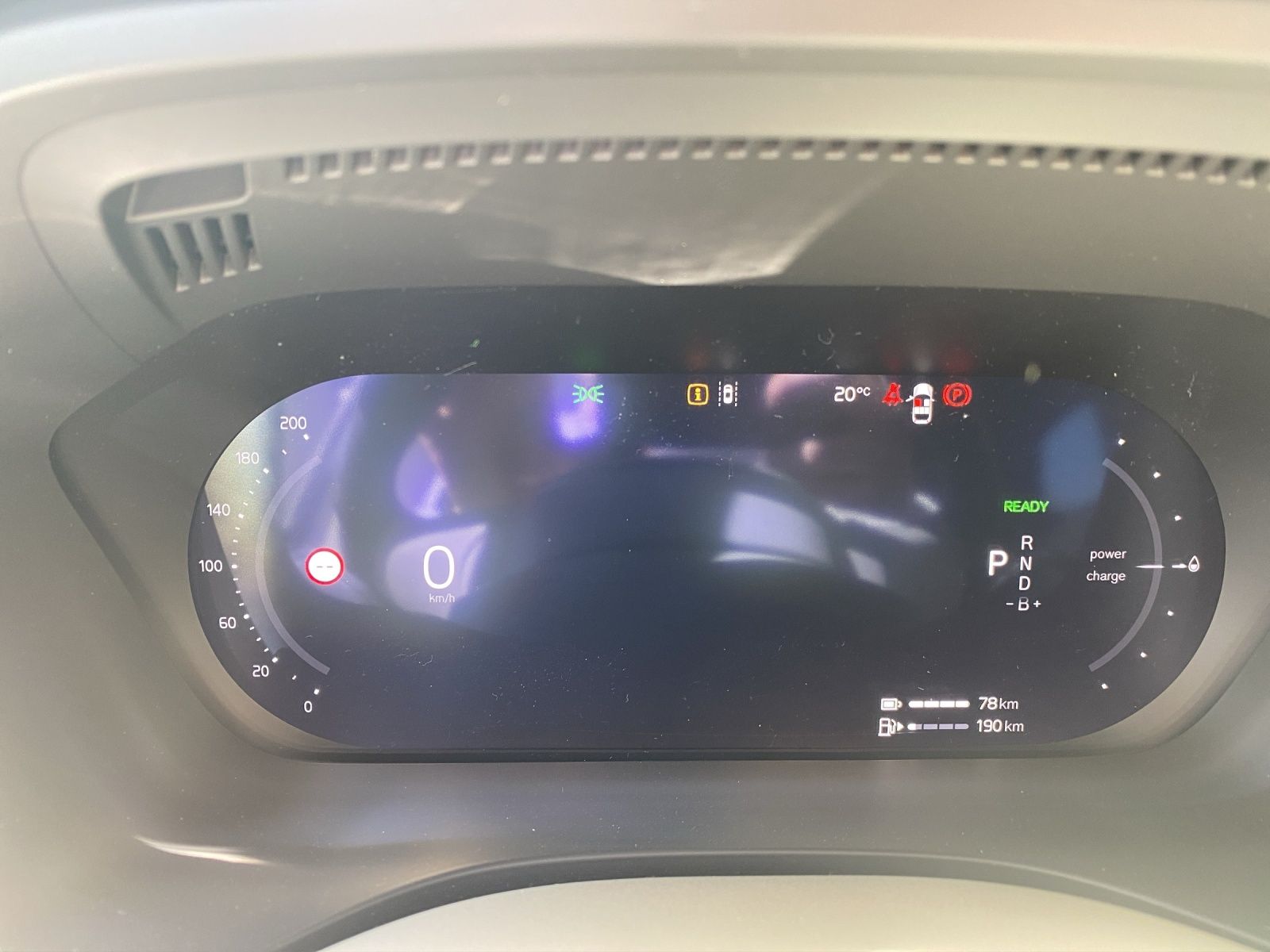 Volvo XC60 T8 Ultra Dark -Faclieft - Premium Paket AHK