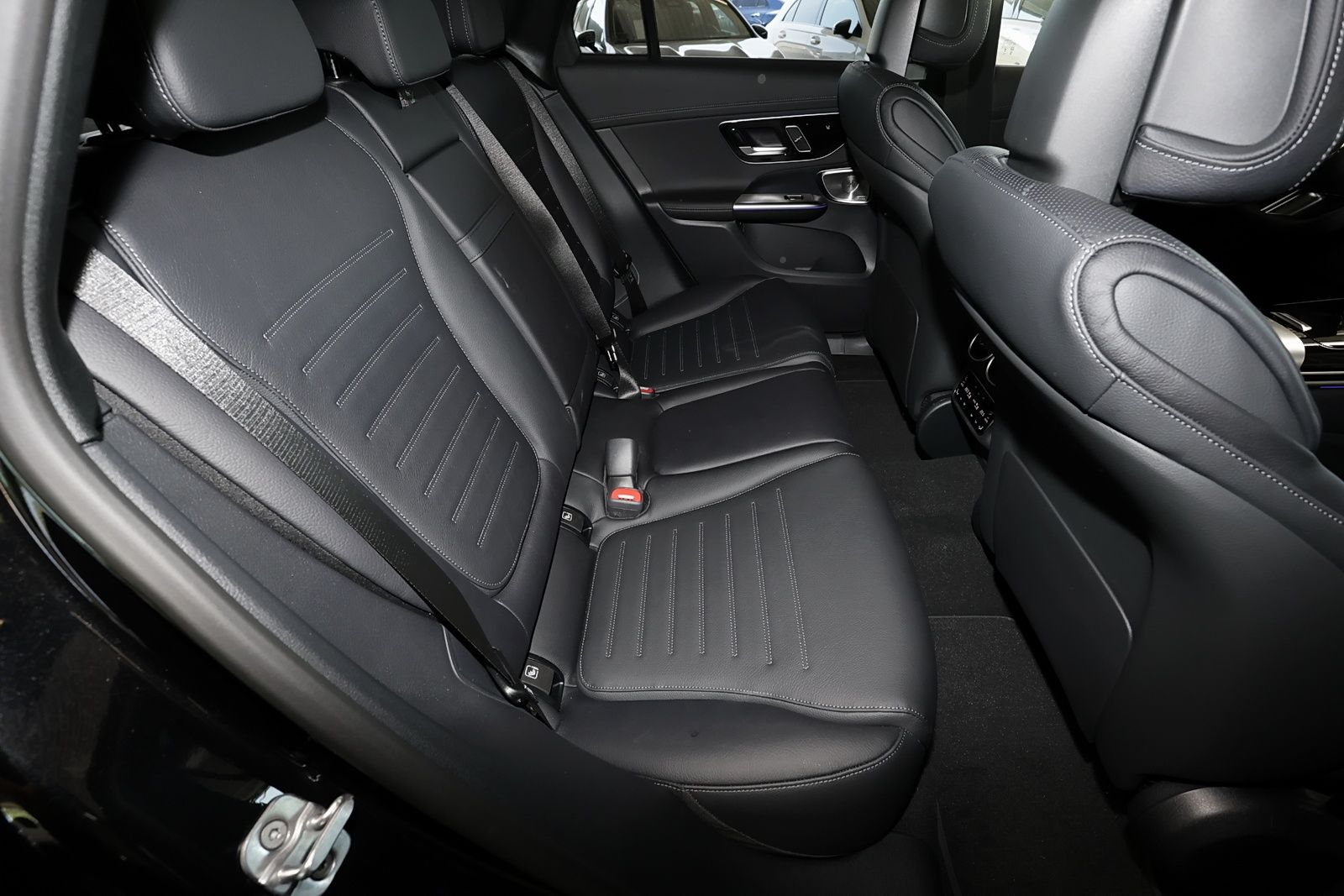 Mercedes-Benz GLC 450 d 4MATIC AMG MBUX+360°+Pano+AHK+Standhz.