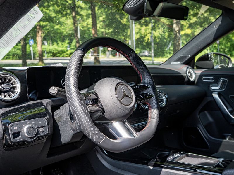 Mercedes-Benz CLA 250 4M Coupé AMG-Sport - Samsaru's Car Outlet