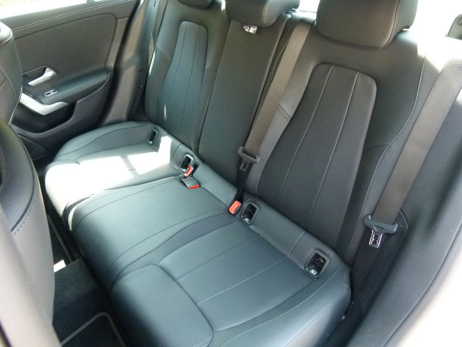 Mercedes-Benz CLA 180 d Limousine - Samsaru's Car Outlet