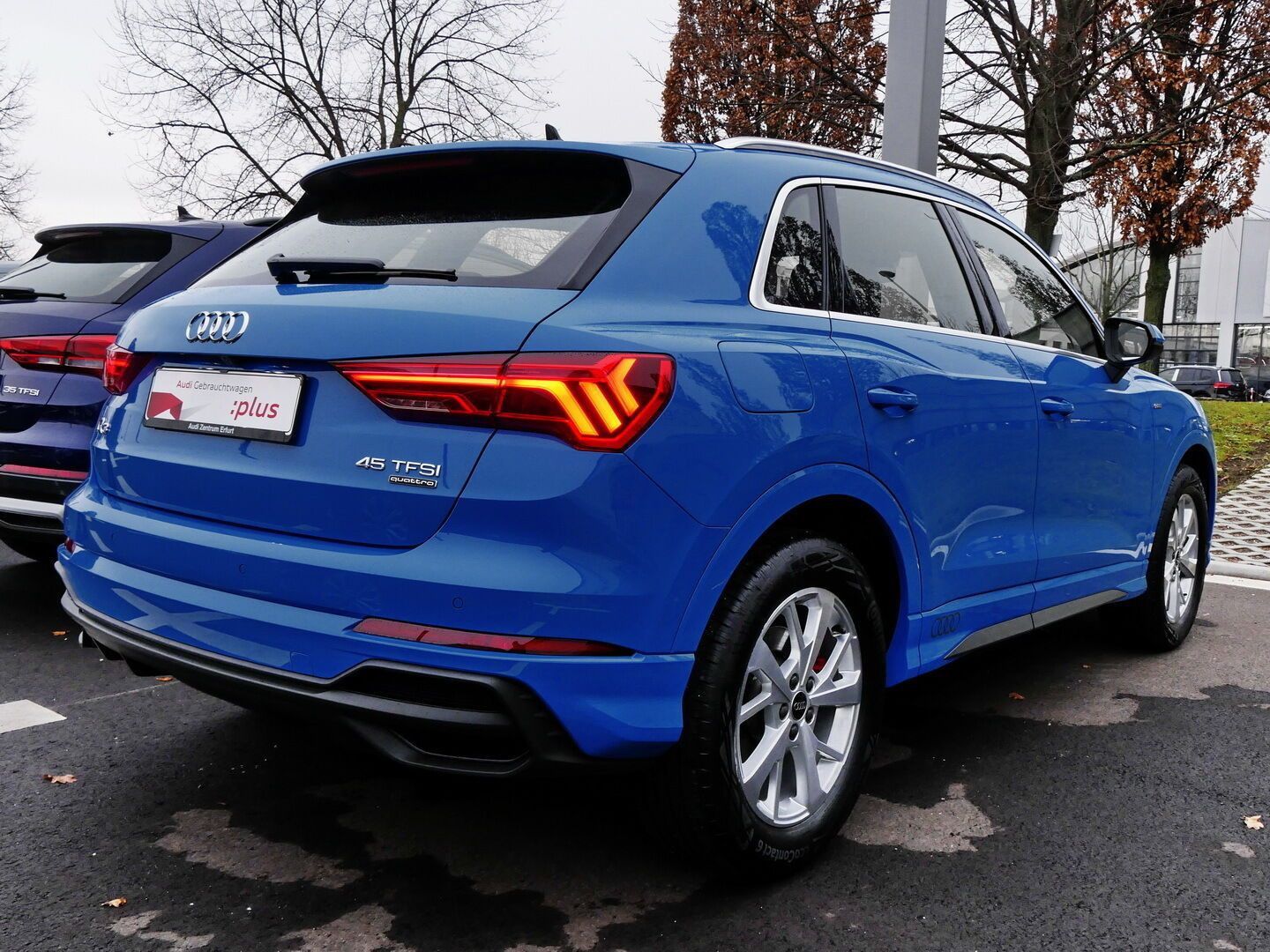 Audi Q3 45 TFSI quattro S line - Samsaru's Car Outlet