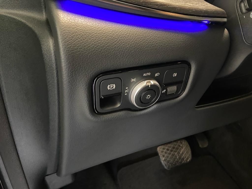 Mercedes-Benz V 300 d AVANTGARDE - Samsaru's Car Outlet
