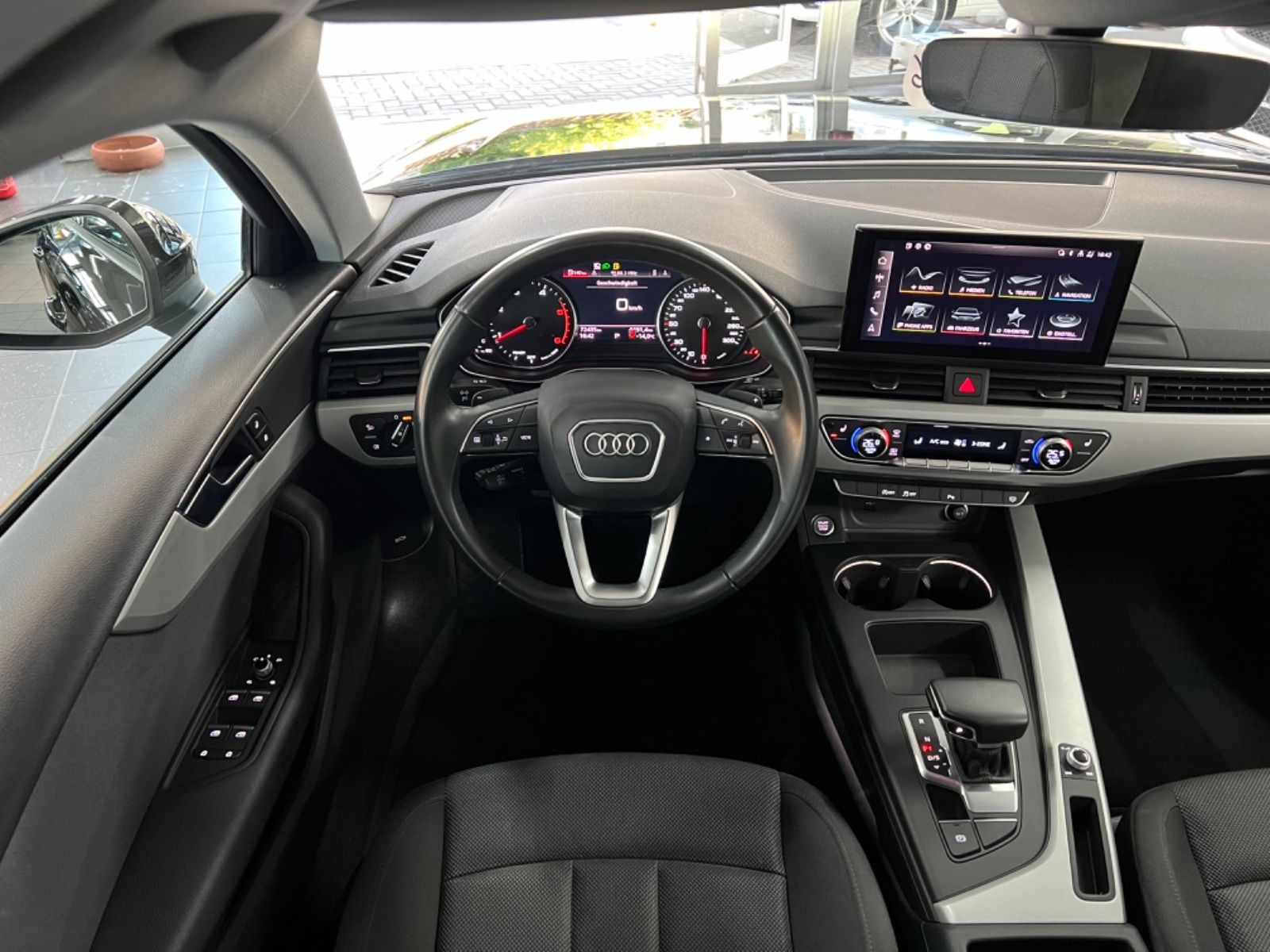 Audi A4 Avant 35 TDI S line - Samsaru's Car Outlet