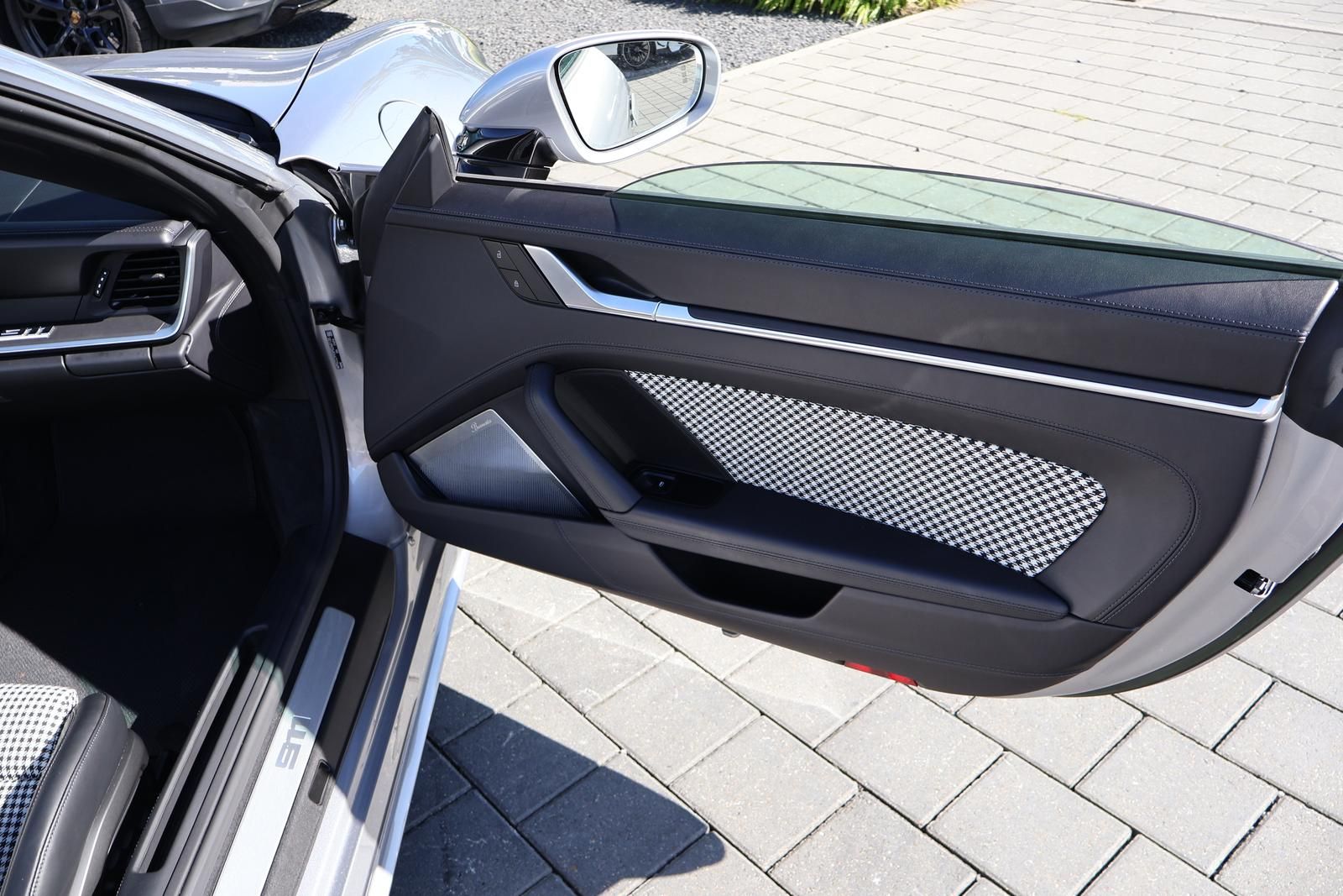 Porsche 992 - 911 Carrera Turbo S cabrio HERITAGE Manuf.