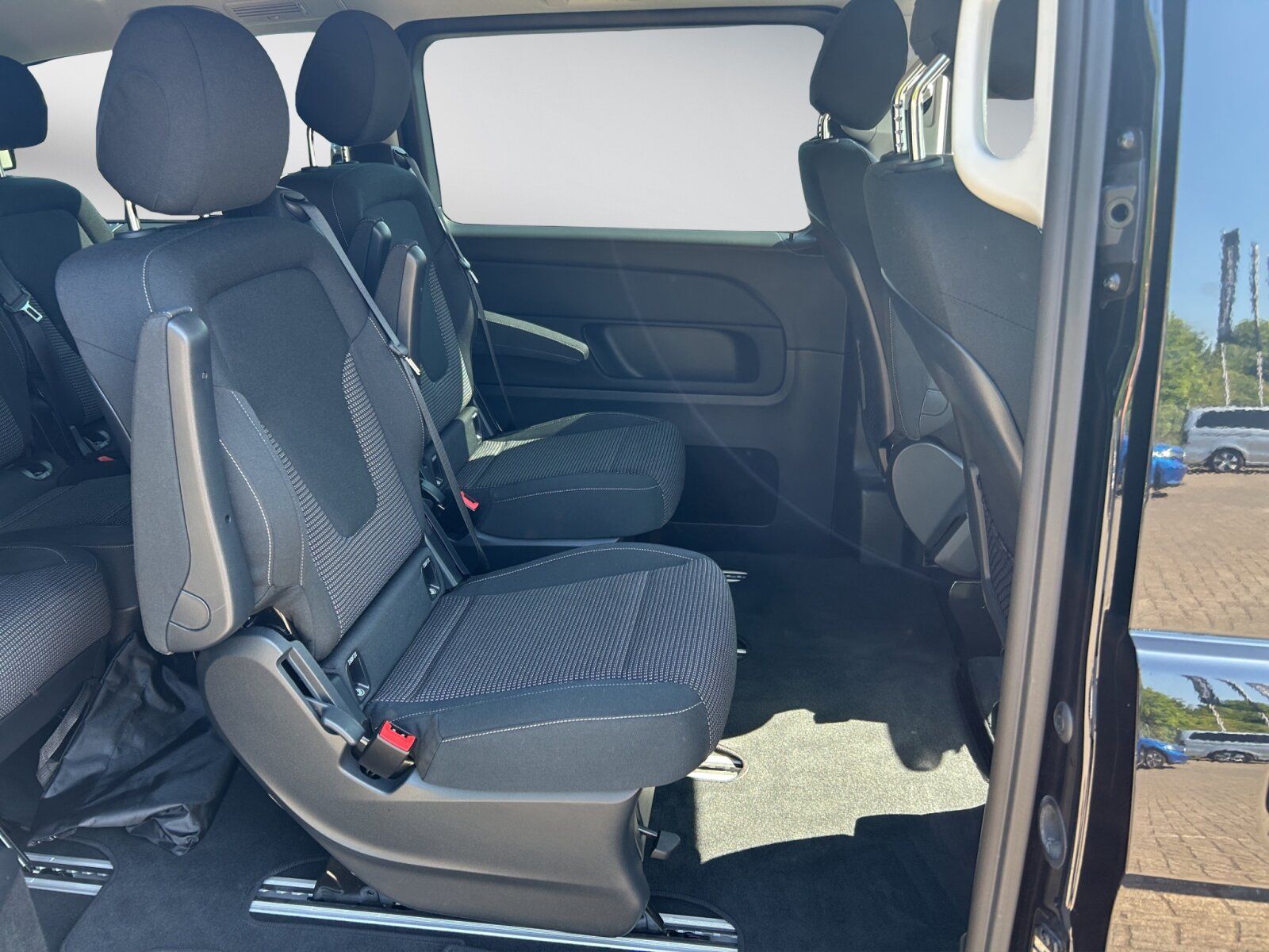 Mercedes-Benz V 220 d EDITION LANG - Samsaru's Car Outlet