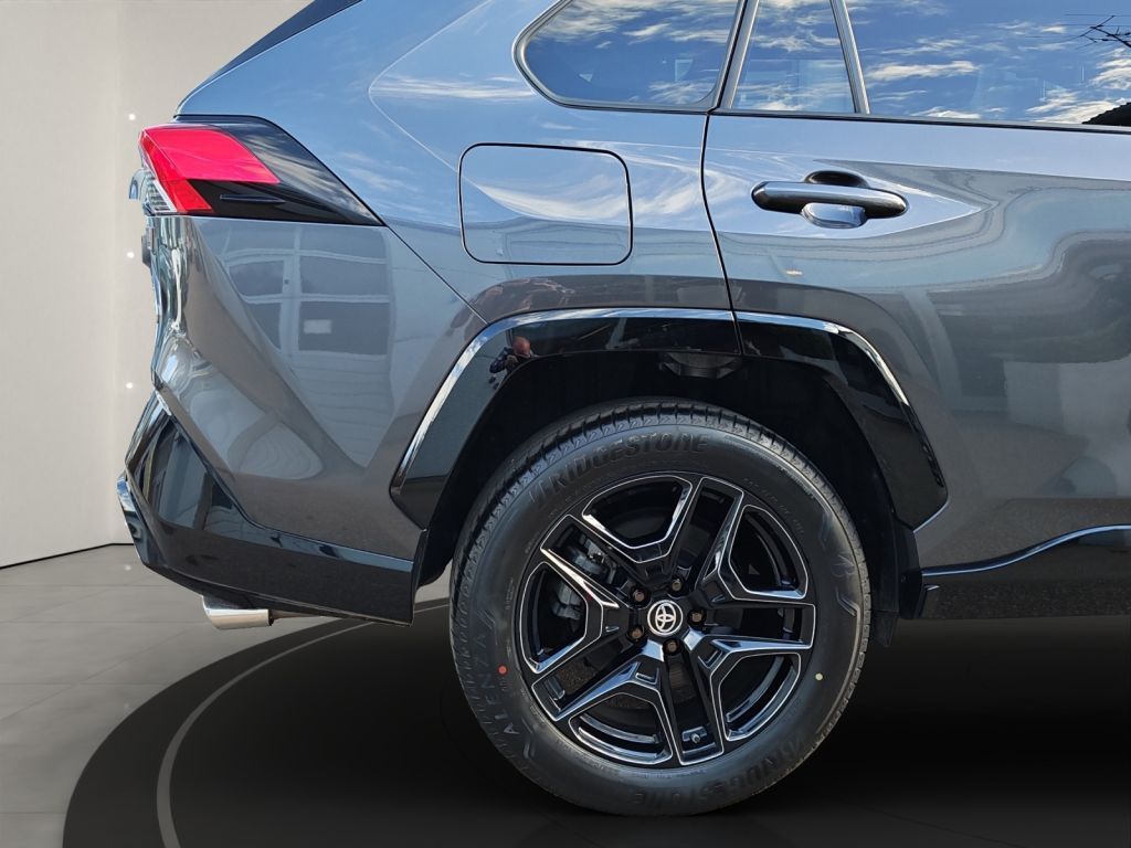 Toyota RAV 4 Plug-in-Hybrid GR SPORT 15 J. Garantie