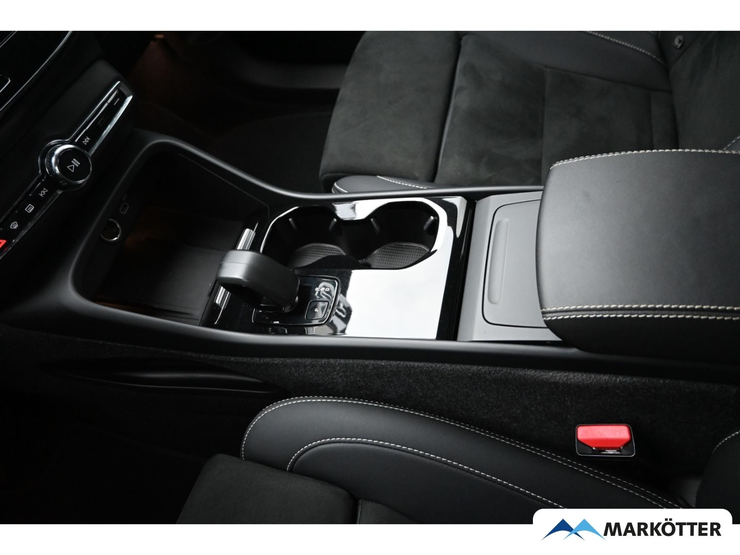 Volvo XC40 P8 Ultimate Recharge ACC/AHK/360°/S-Dach