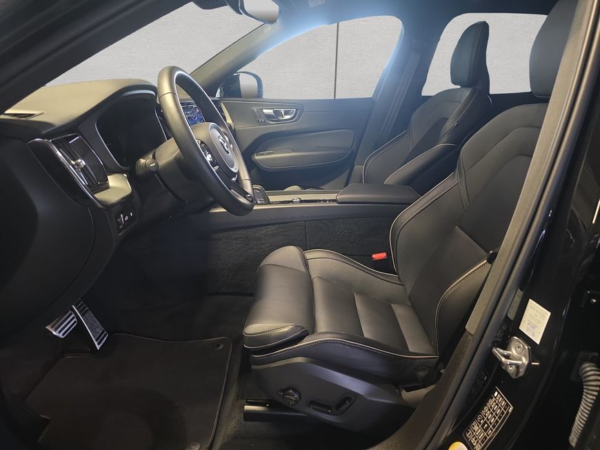 Volvo XC60 T8 AWD Recharge Geartronic R-Design