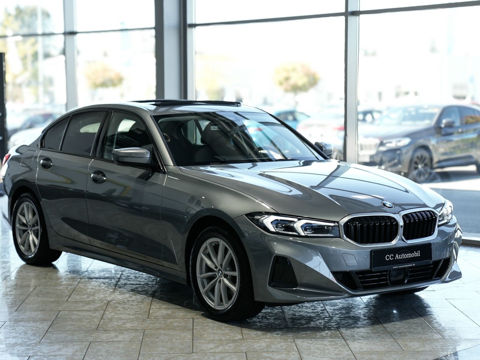BMW 320d xDrive Memory Glasdach 360K Head-Up