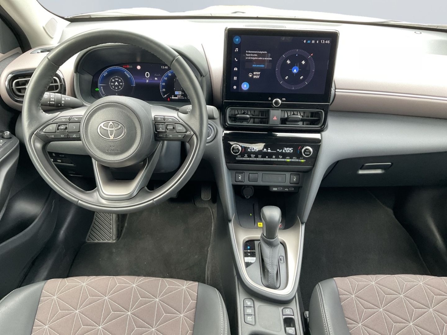 Toyota Yaris Cross Hybrid 130 1.5 Style Plus *Matrix*36