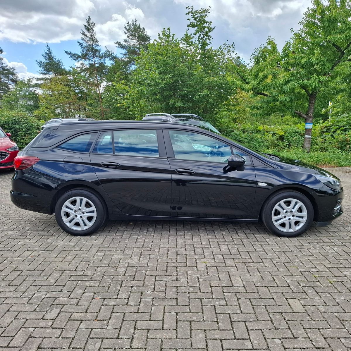 Opel Astra K Sports Tourer 1.5D Edition - Samsaru's Car Outlet