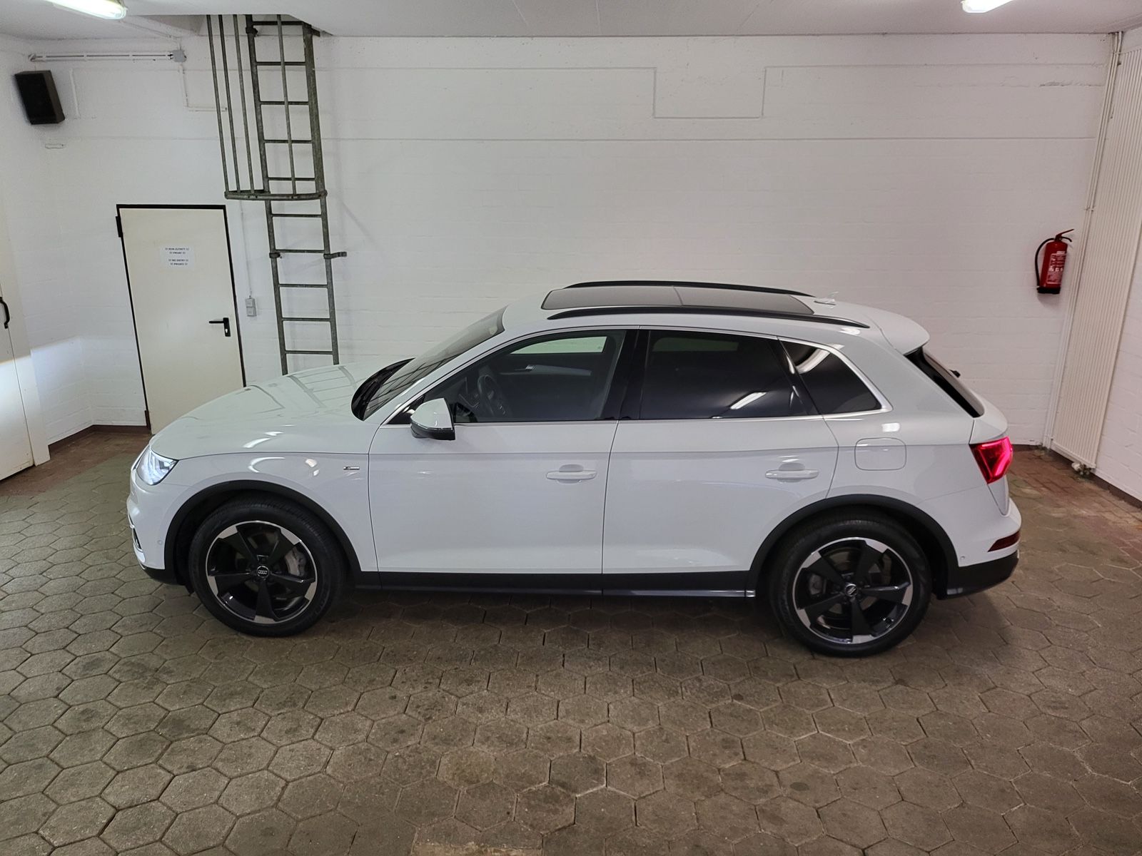 Audi Q5 55 TFSI e S-LINE S tronic quattro BI-Color