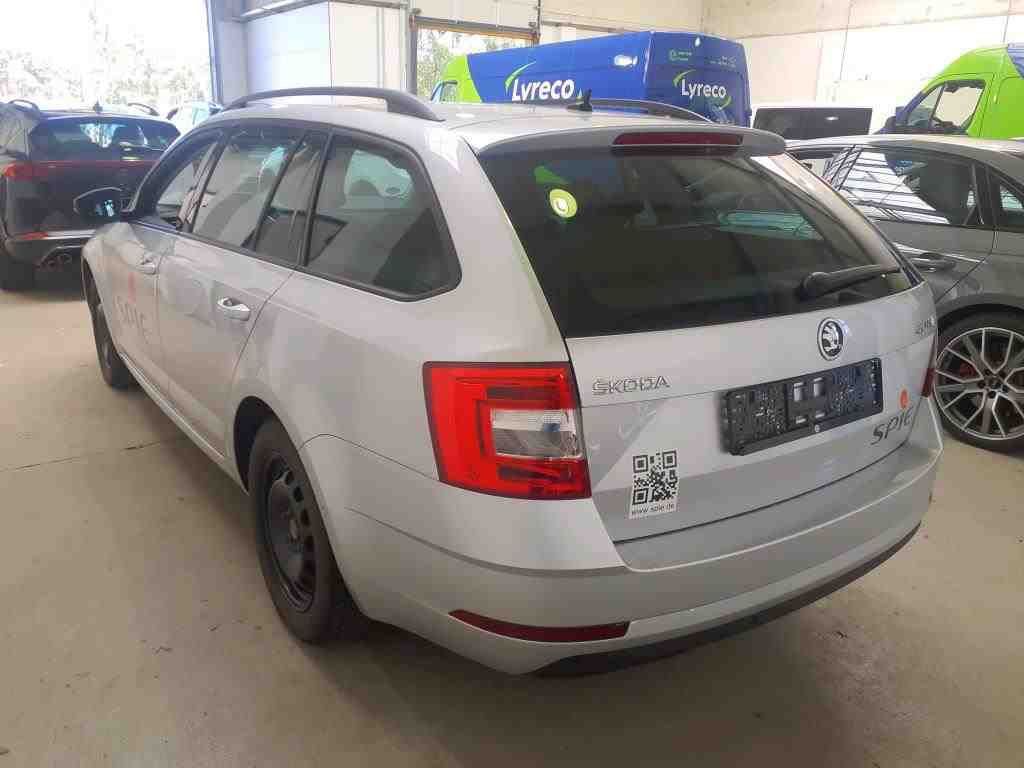 Skoda Octavia Combi DSG - Samsaru's Car Outlet