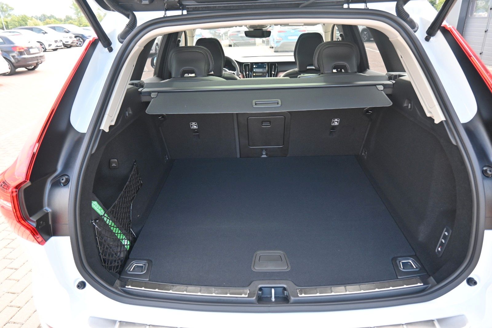 Volvo XC60 B4 D AWD Ultimate Dark*STDHZG*LUFT*360°*ACC