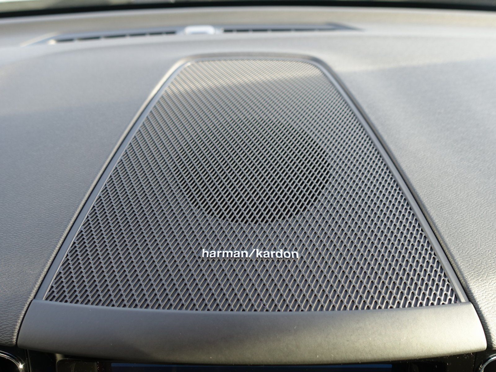 Volvo XC60 Plus T6 AWD Plug-in Hybrid/Four-C/AHK