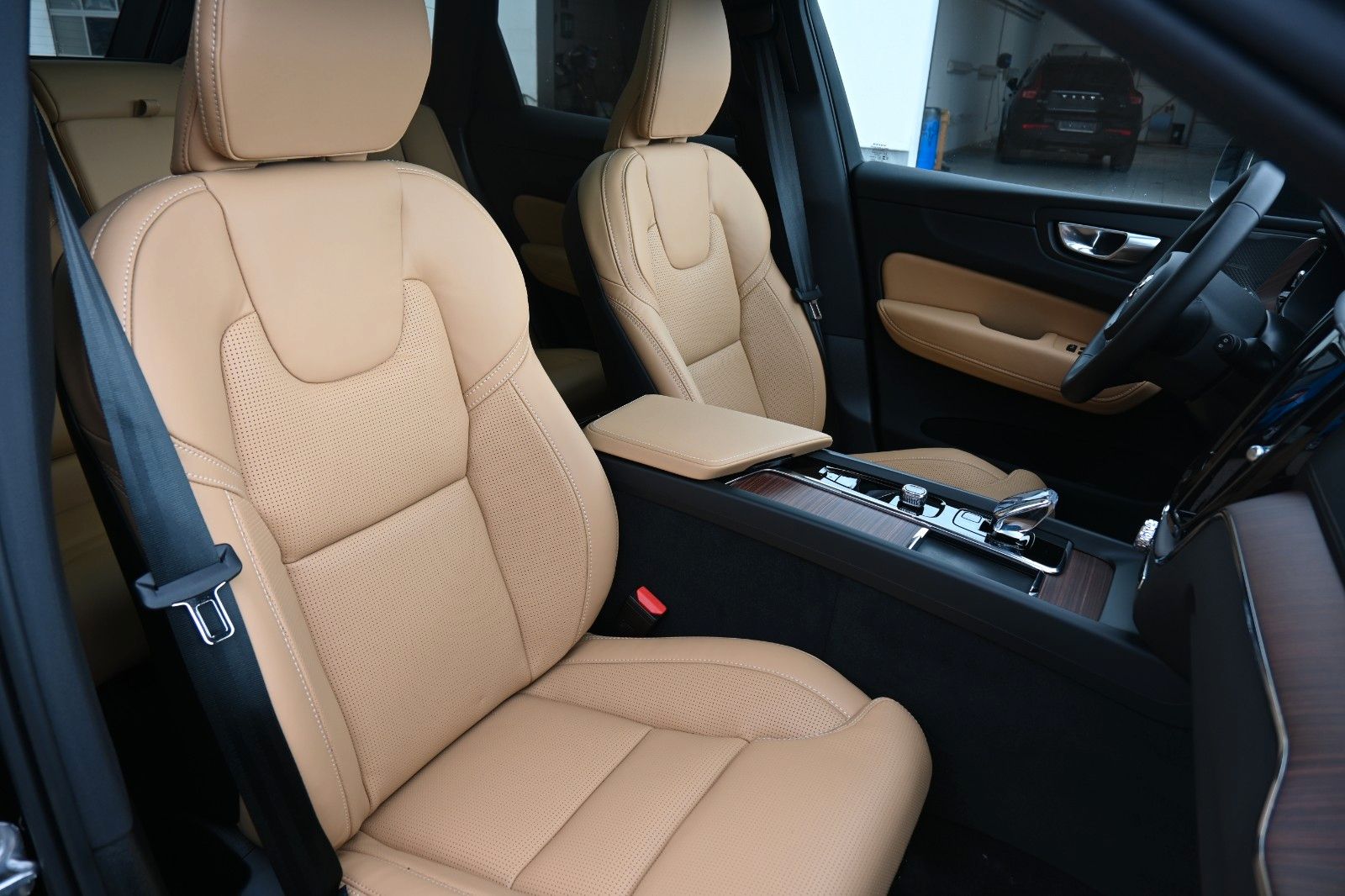 Volvo XC60 B4 D AWD Ultimate Dark*STDHZG*360°*LUFT*ACC