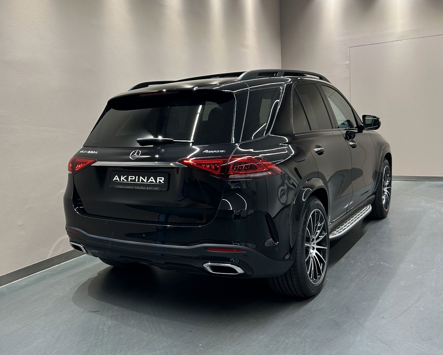 Mercedes-Benz GLE400 d 4M *AMG*NIGHT*PANO*STANDHZ*AHK*H-U*360*
