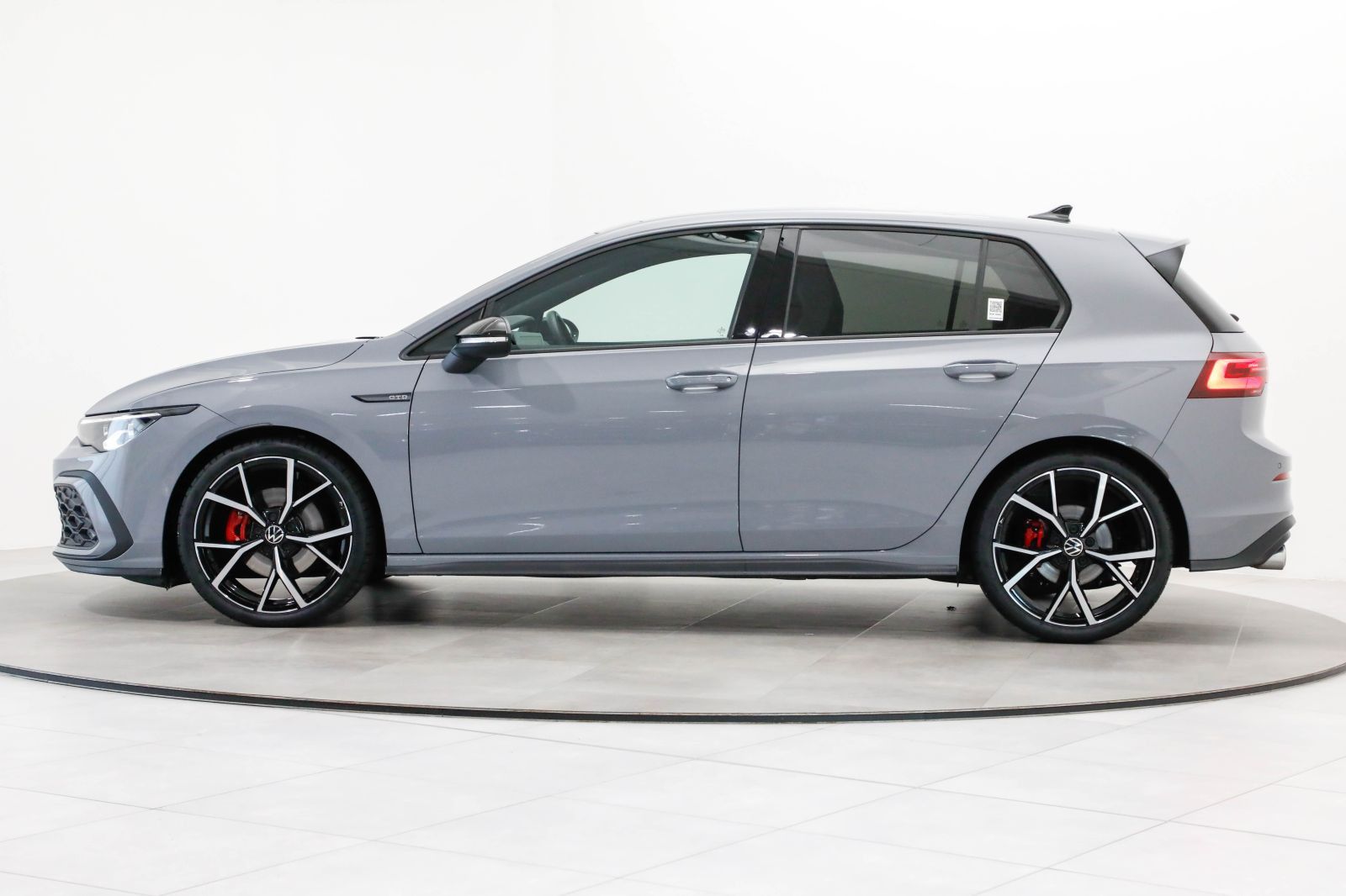 Volkswagen Golf GTD 2.0 TDI DSG AHK Matrix Kam. Pano HUD