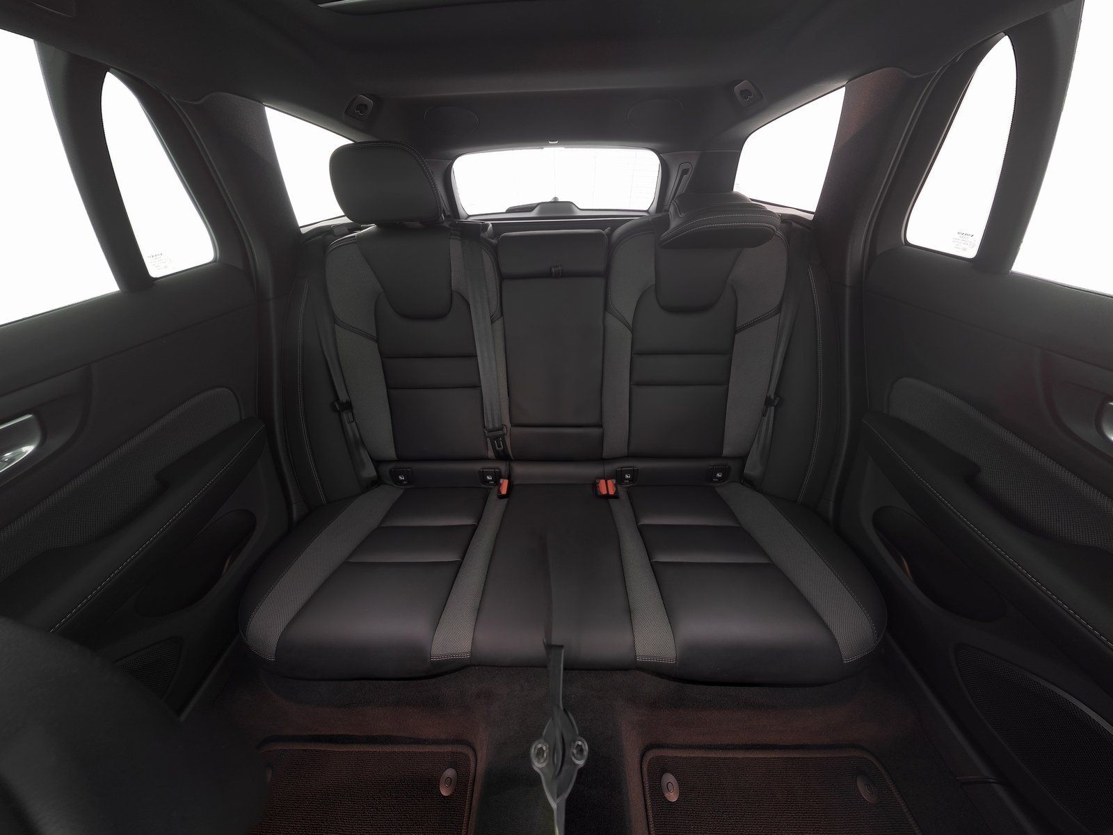 Volvo V60 CC B4 AWD Ultimate SONDERFINANZIERUNG 1,99%*