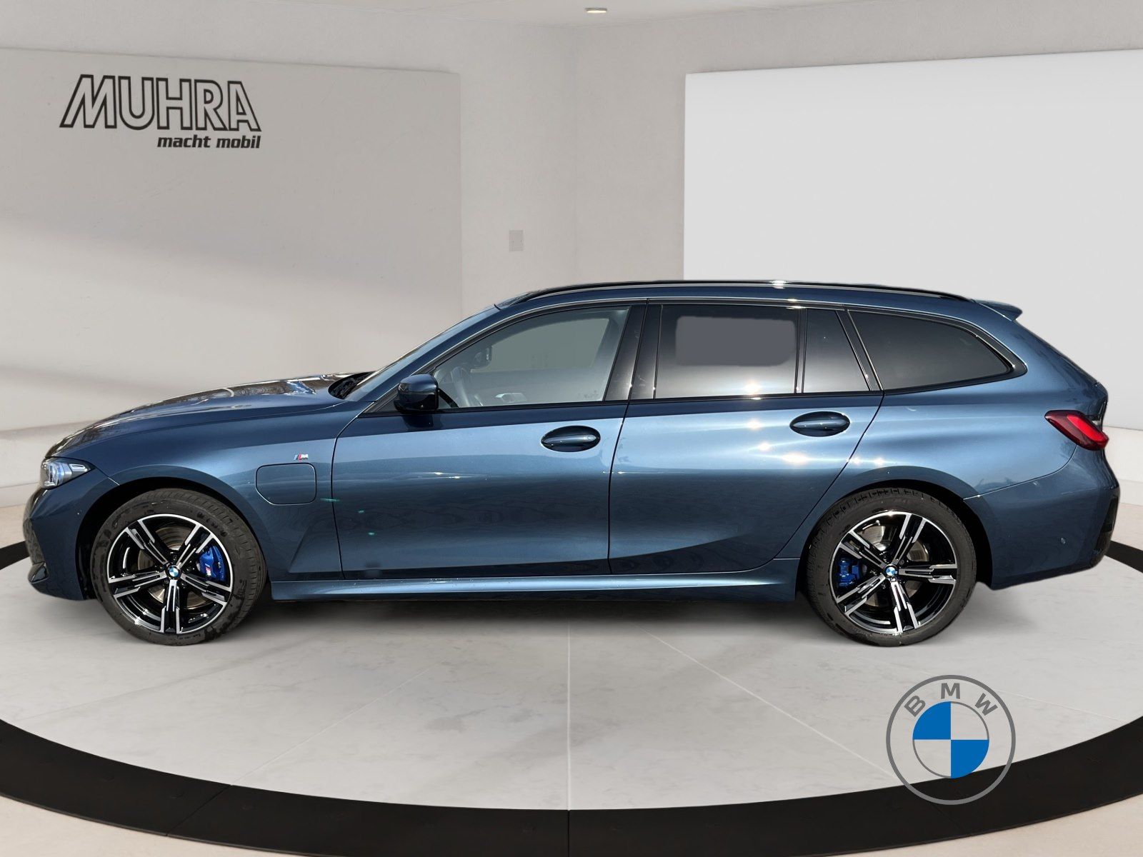 BMW 330e xDrive Touring M Sport 18"AHK Pano H&K