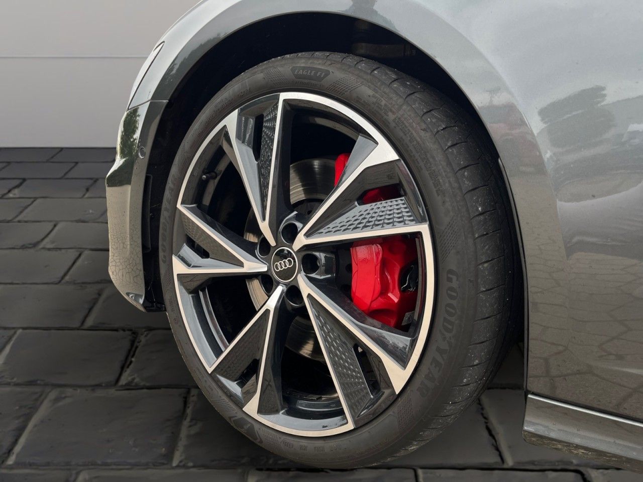 Audi A6 Avant 55 TFSI e quattro S line - Samsaru's Car Outlet