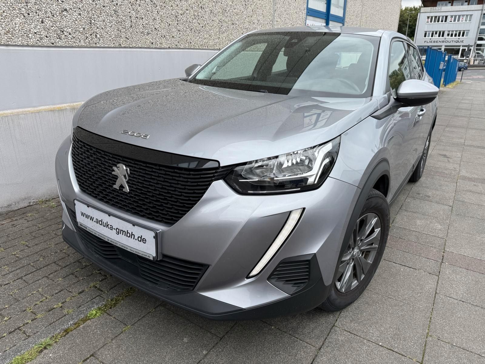 Peugeot 2008 PureTech 130 EAT8 Automatik - Samsaru's Car Outlet
