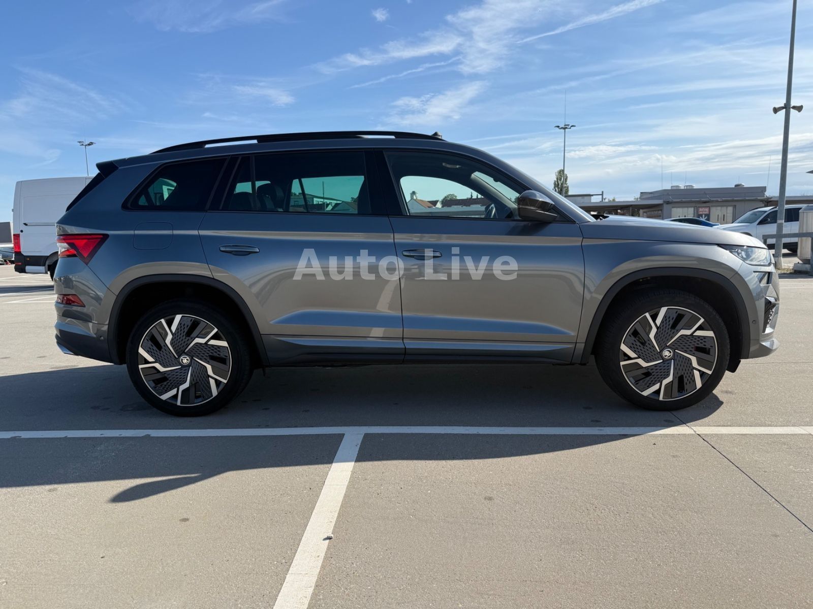 Skoda Kodiaq 2.0 TSI RS 4x4*7-SITZ*PANO*MATRIX*360*AHK