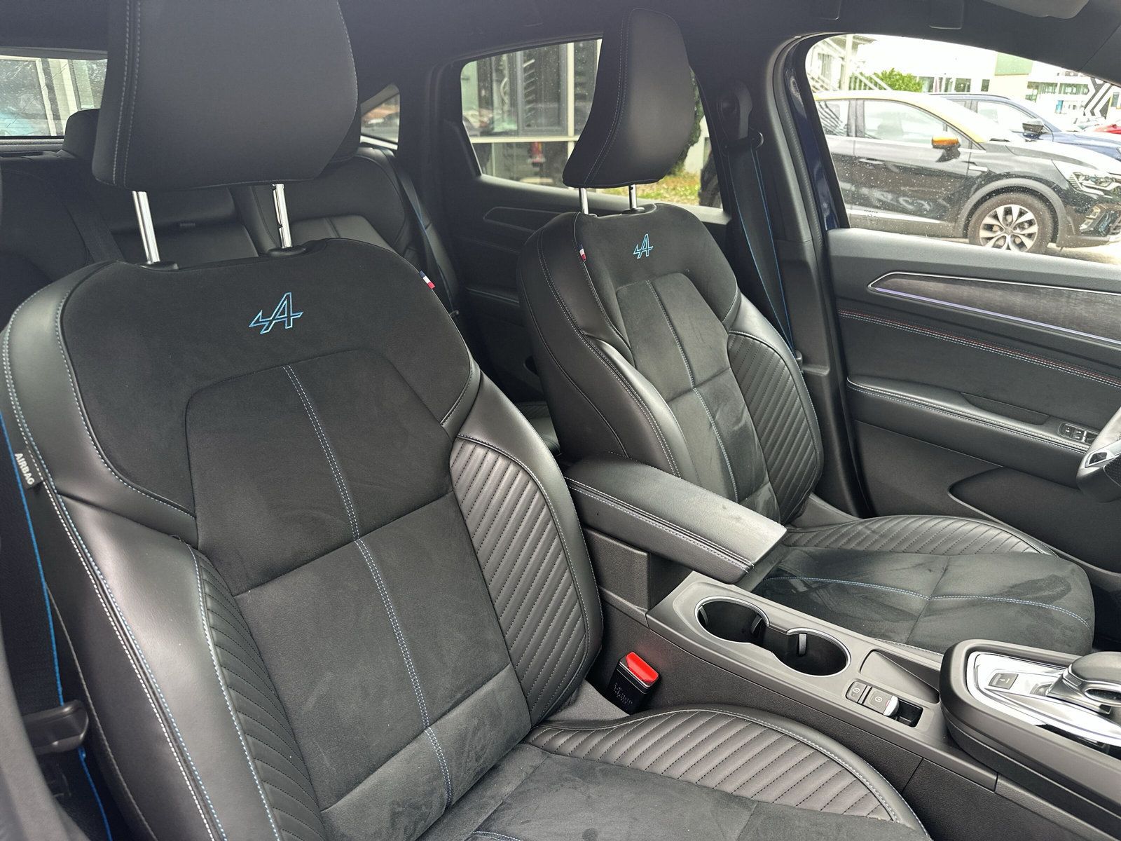 Renault Arkana Esprit Alpine 1.3 TCe 160 Mild-Hybrid - Samsaru's Car Outlet