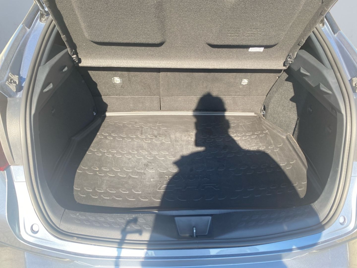 Toyota C-HR 2.0 Hybrid - Samsaru's Car Outlet