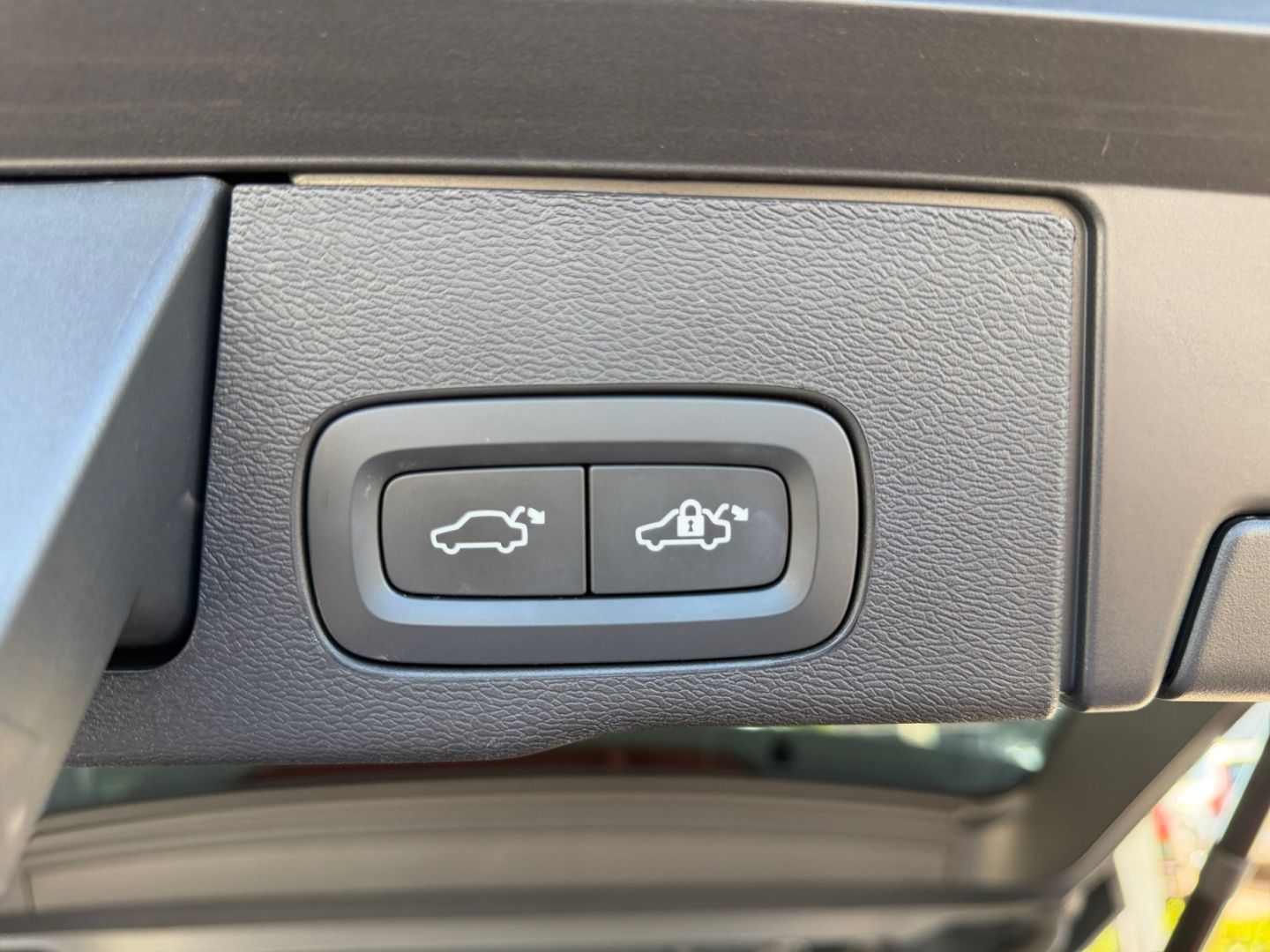 Volvo XC60 B4 Plus Dark Harman Kardon Memory Kurvenlic