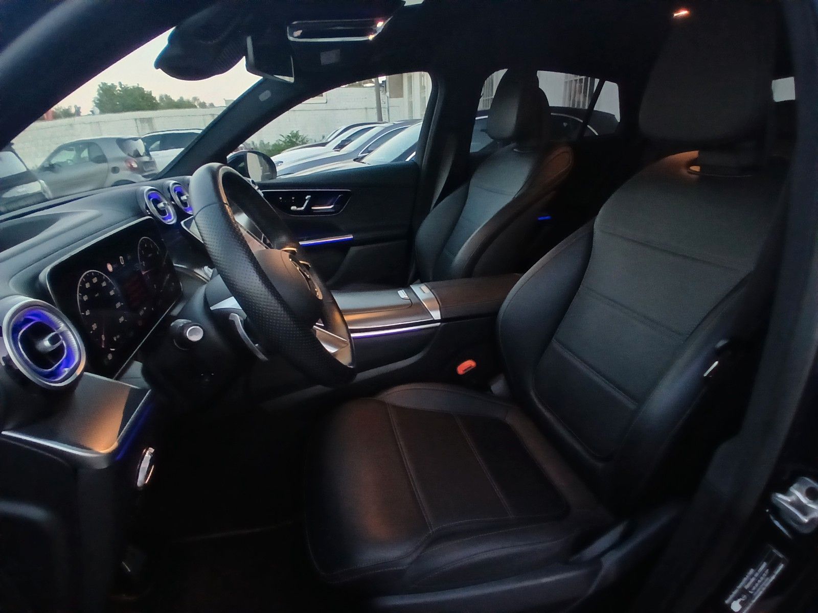 Mercedes-Benz GLC300 AMG Coupe 4M_Pano_360_Sitzklima_Leder_LED