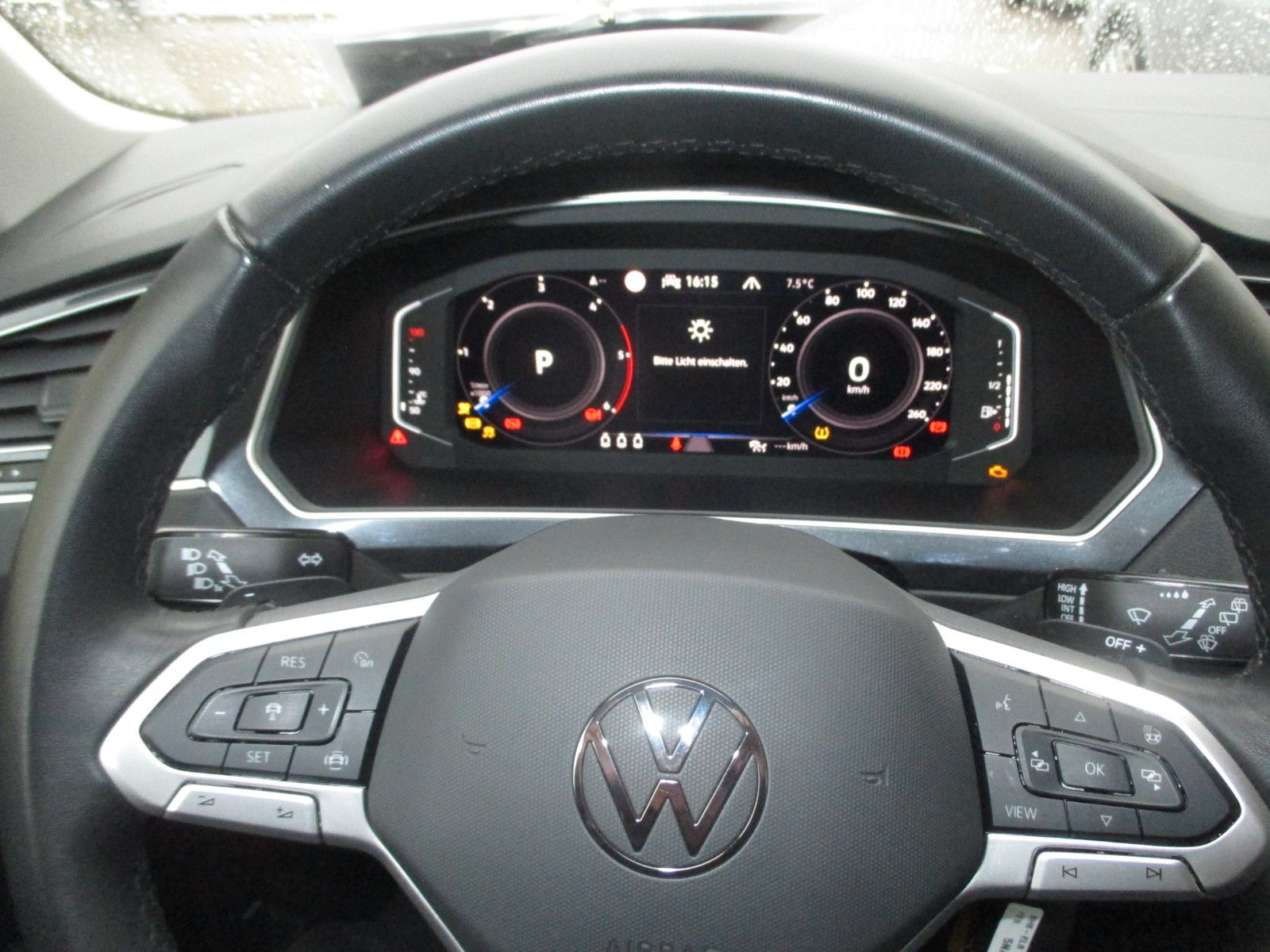 Volkswagen Tiguan 2.0 TDI DSG Active - Samsaru's Car Outlet