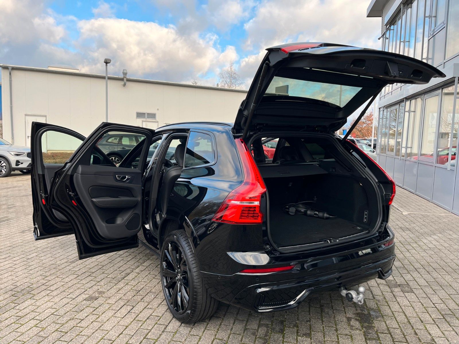Volvo XC60 T8 AWD Geartr. ULTRA BLACK EDITION