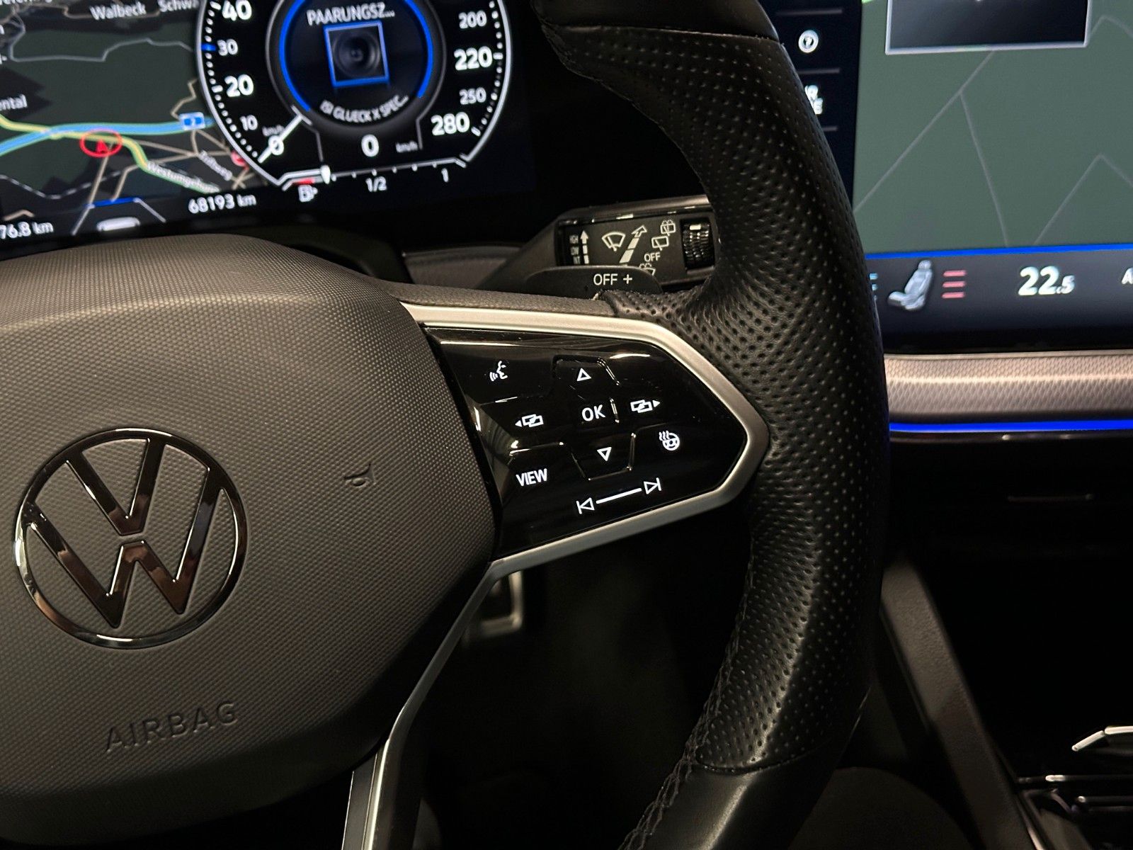 Volkswagen Touareg R-Line - Samsaru's Car Outlet