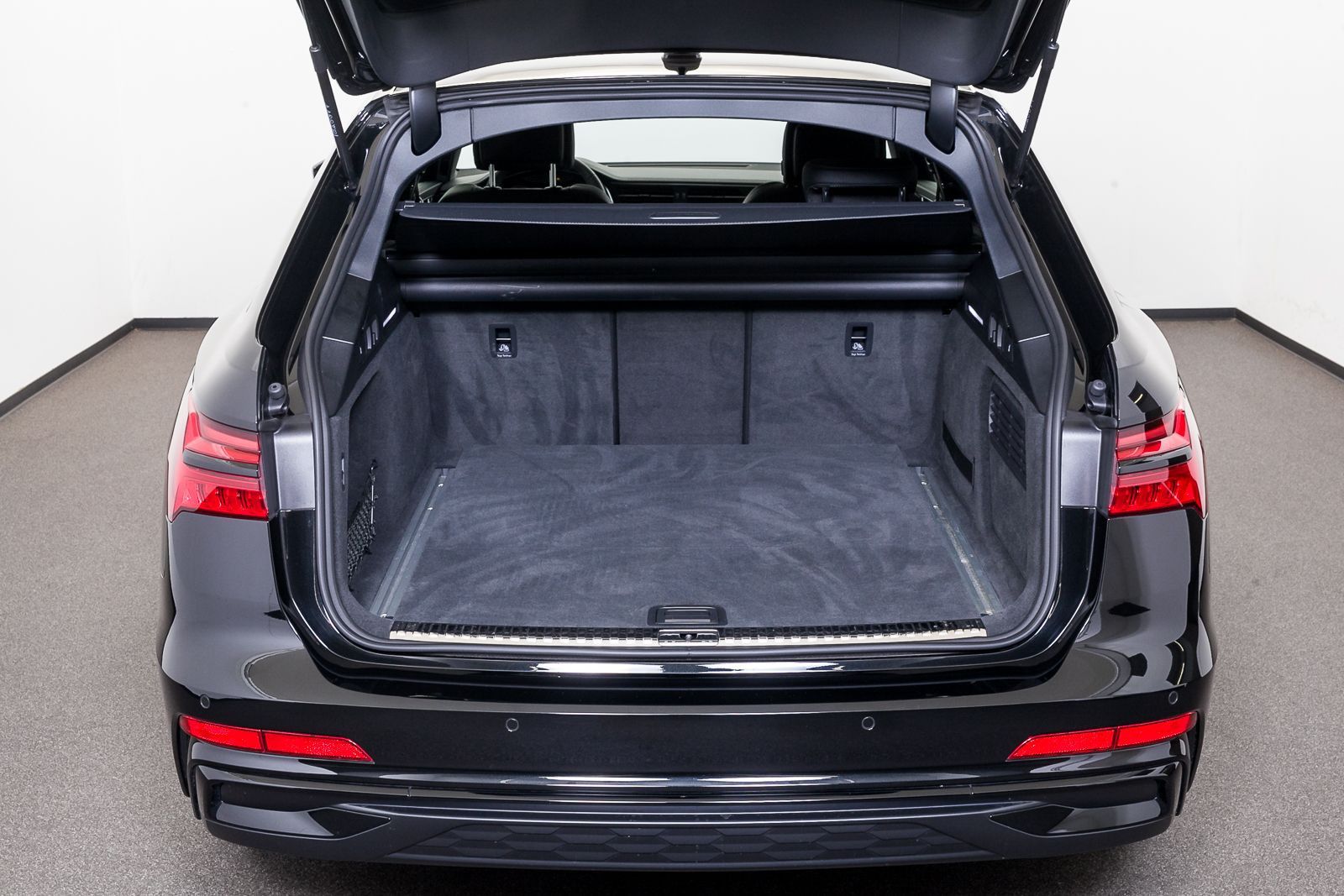 Audi A6 Avant S line 45 TFSI quattro S tr. - Samsaru's Car Outlet