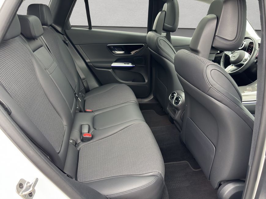 Mercedes-Benz GLC 220 d Avantgarde Adv.Plus Pano Standh. AHK T