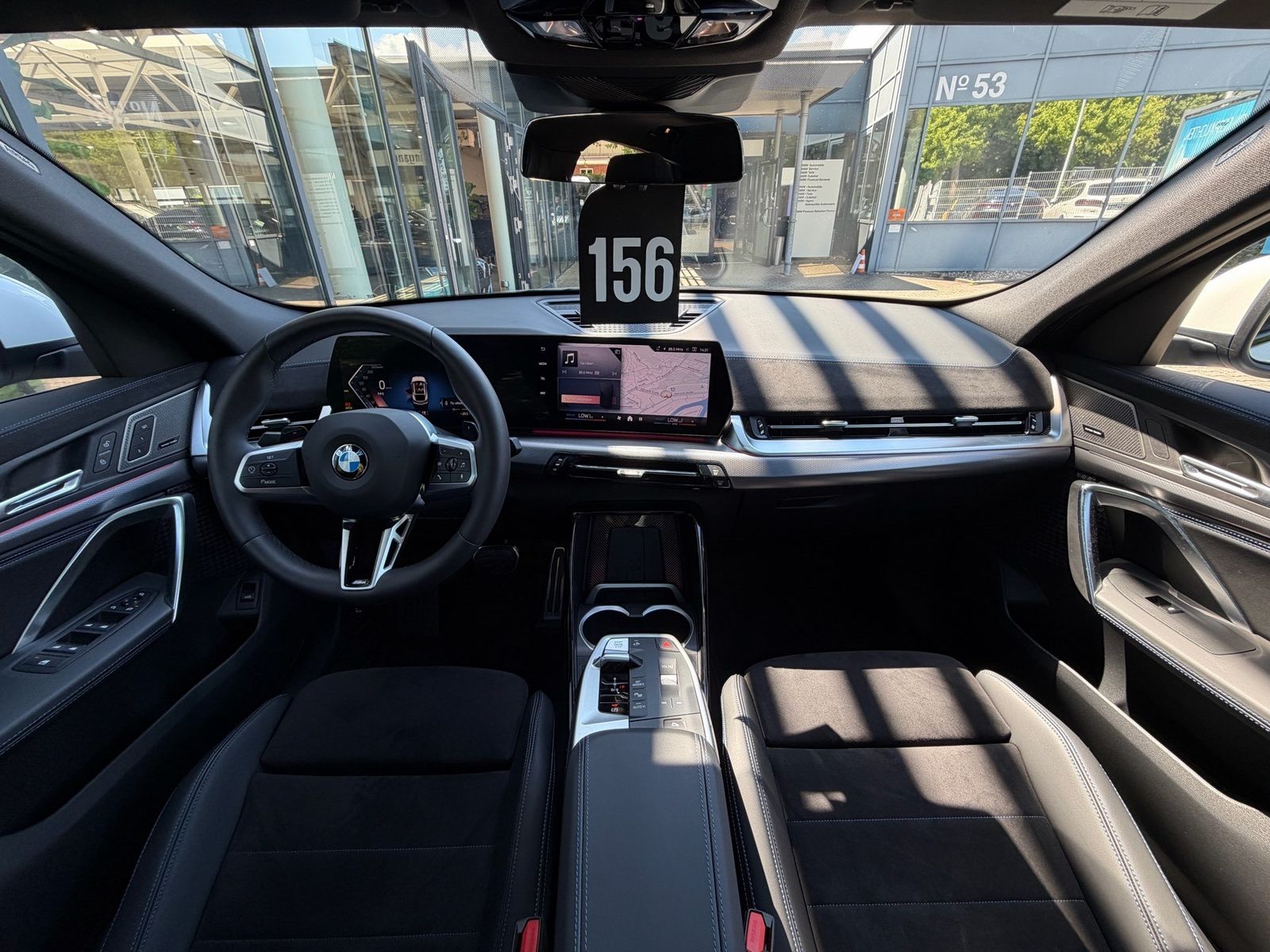 BMW X2 xDrive20d M Sport AHK PANO h&k Massage DA+