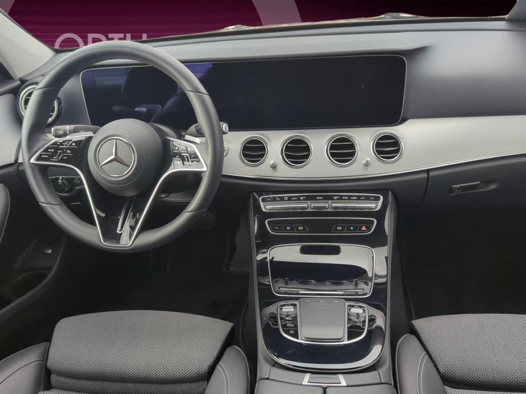 Mercedes-Benz E 200 Limo - Samsaru's Car Outlet