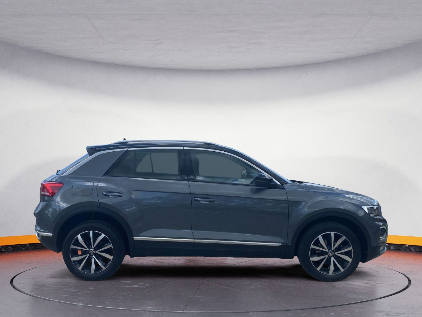 Volkswagen T-Roc 1.0 TSI Style - Samsaru's Car Outlet