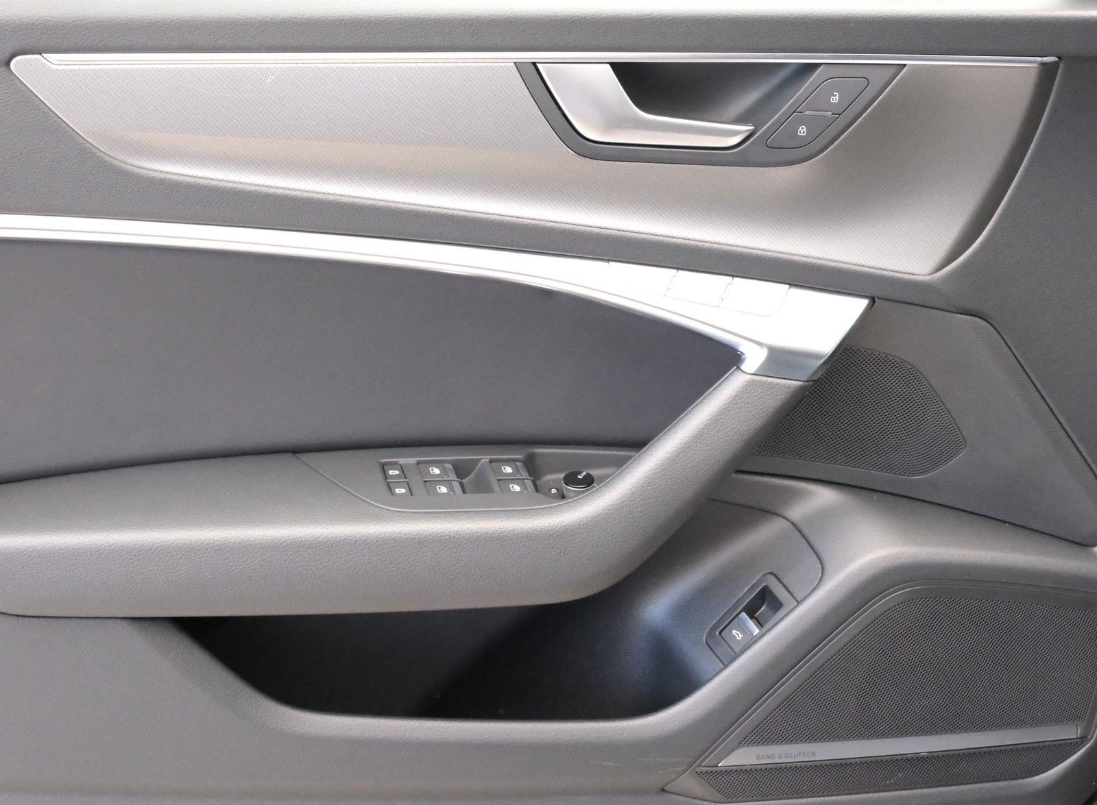 Audi A6 Avant 45 TFSI quattro sport - Samsaru's Car Outlet