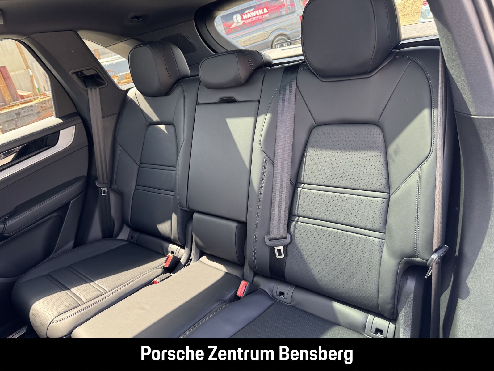 Porsche Cayenne E-Hybrid AHK Pano HUD Matrix SurroundVie