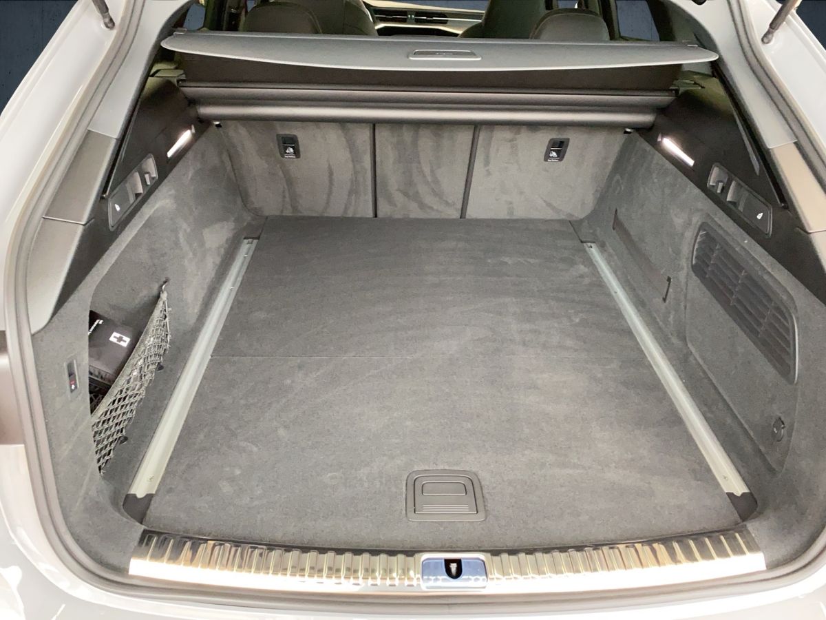 Audi RS 6 Avant performance Keramik Vmax305 StHz AHK