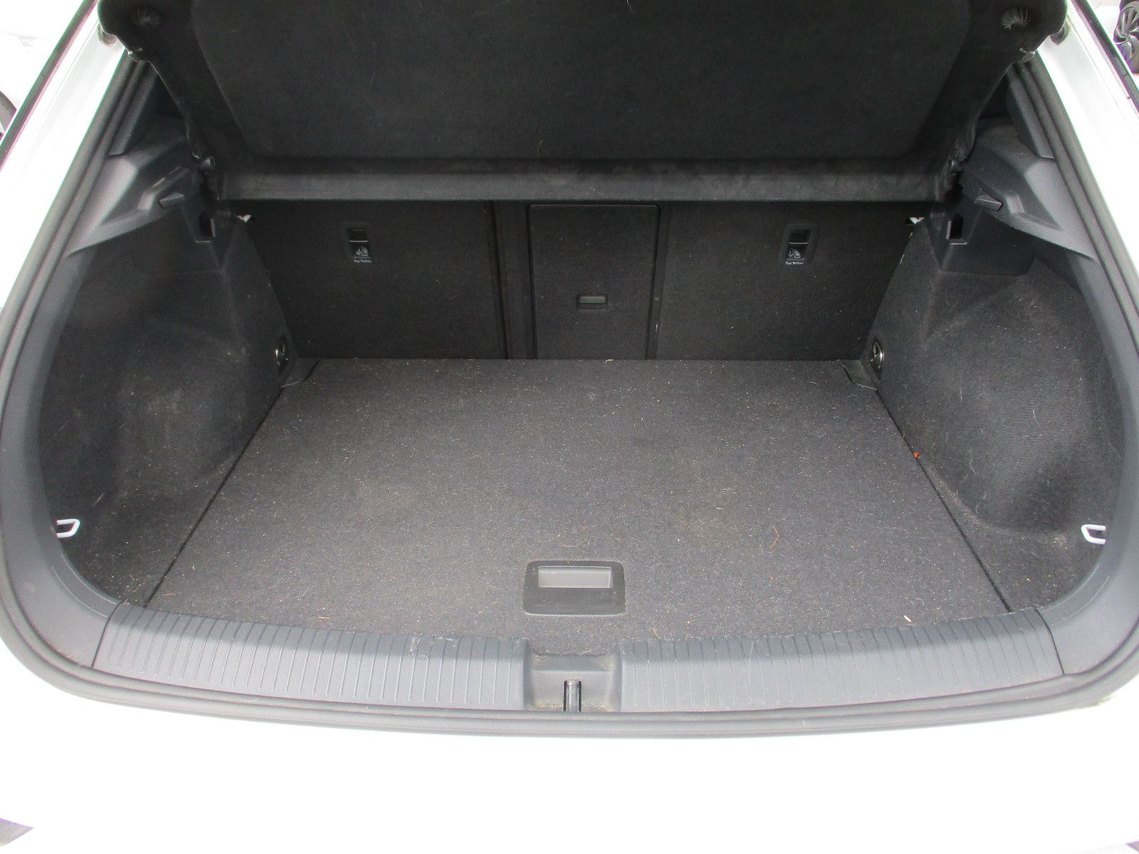Volkswagen T-Roc Sport - Samsaru's Car Outlet