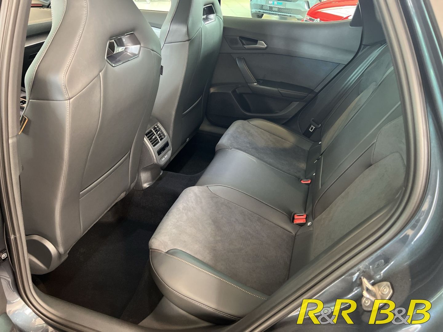 Cupra Formentor VZ 2.0 TSI DSG AT AWD NAVI+SHZ+CARPLAY