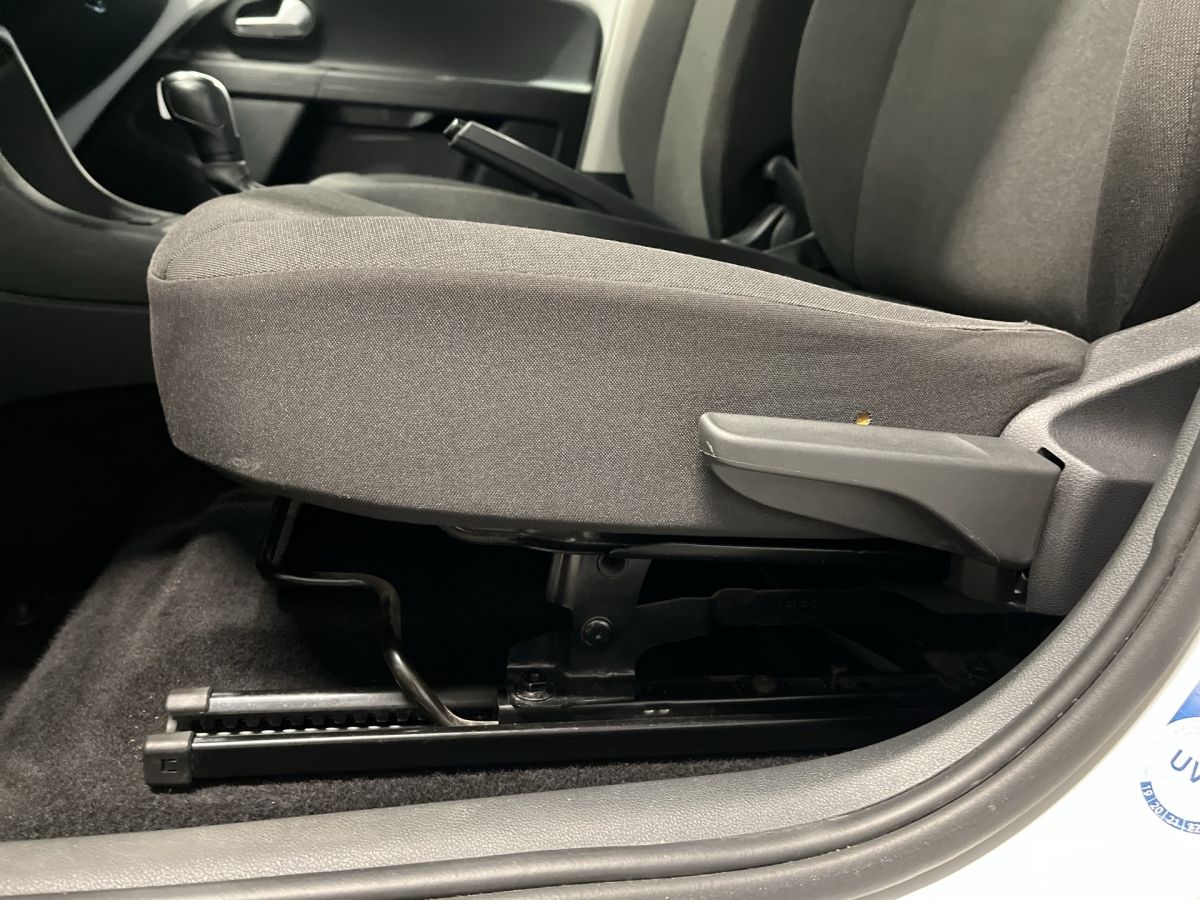 Volkswagen e-up! move up1 - Samsaru's Car Outlet